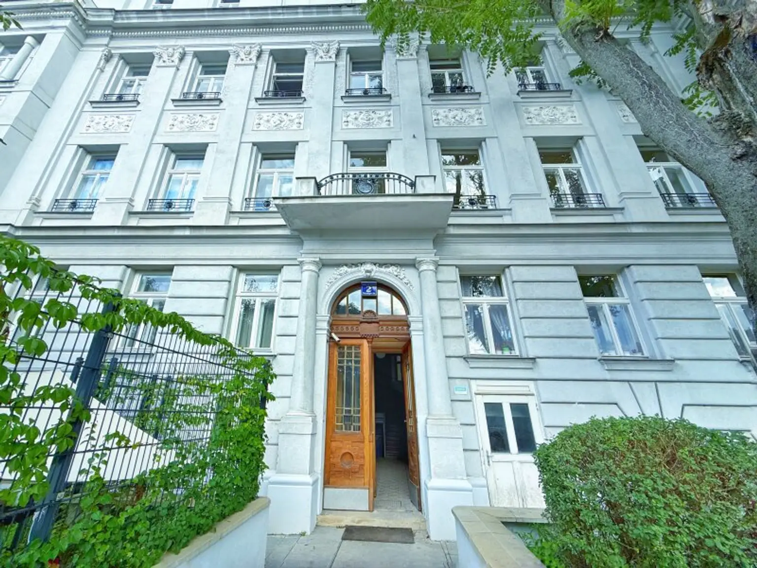 5-Zimmer-Wohnung mit Balkon & Grünblick - Erstbezug nach Sanierung