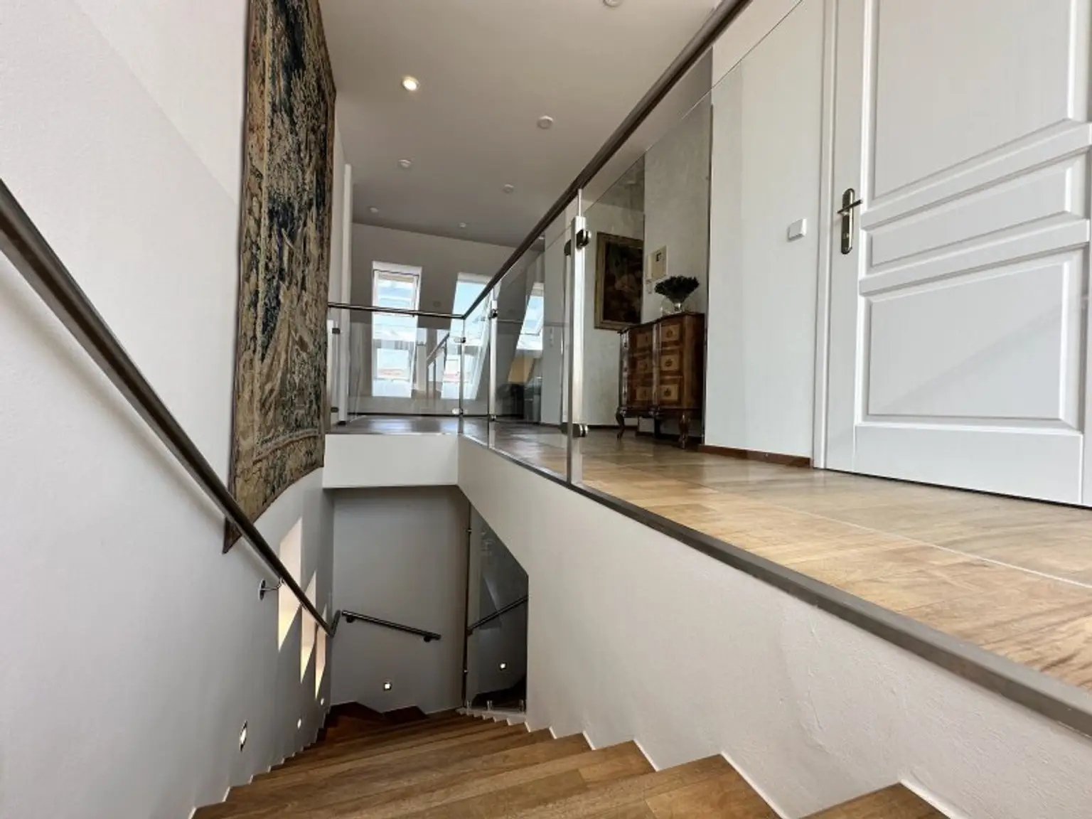 PANORAMA-DACHTERRASSE - EXKLUSIVE DACHGESCHOSSWOHNUNG AUF ZWEI EBENEN