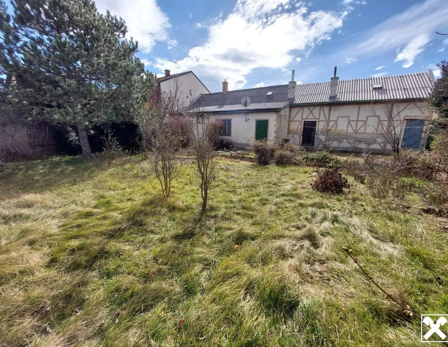 Teilbares Grundstück in Guntramsdorfer Zentrumslage-Entwicklungspotential