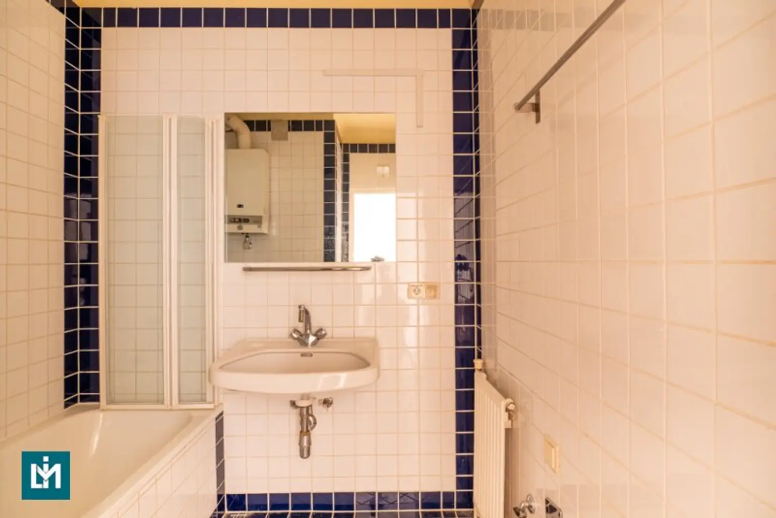 SCHÖNE 2 - ZIMMER GARTENWOHNUNG / NÄHE BAHNHOF NUSSDORF
