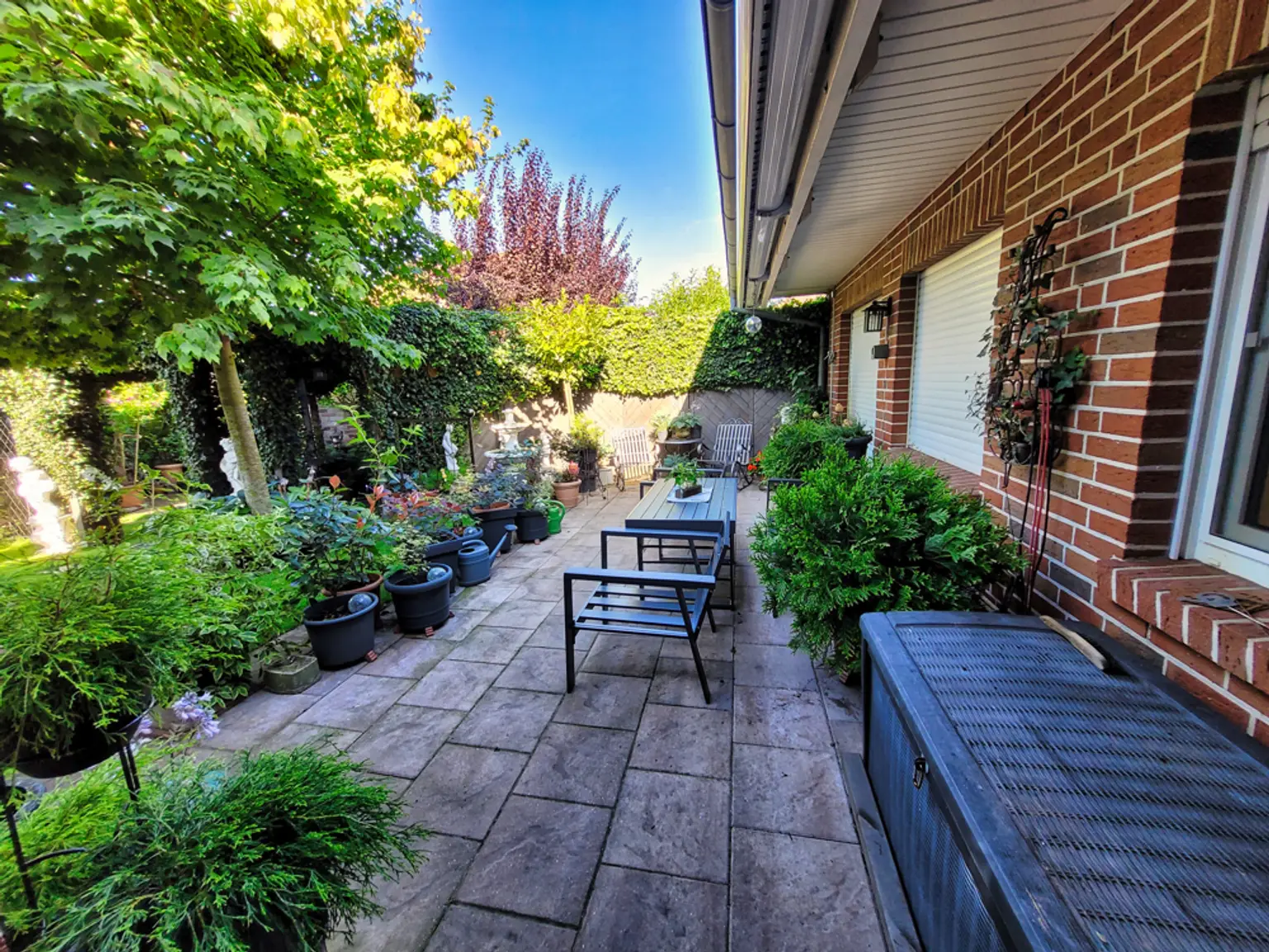 Einfamilienhaus mit traumhafter Gartenanlage in Niederlangen!