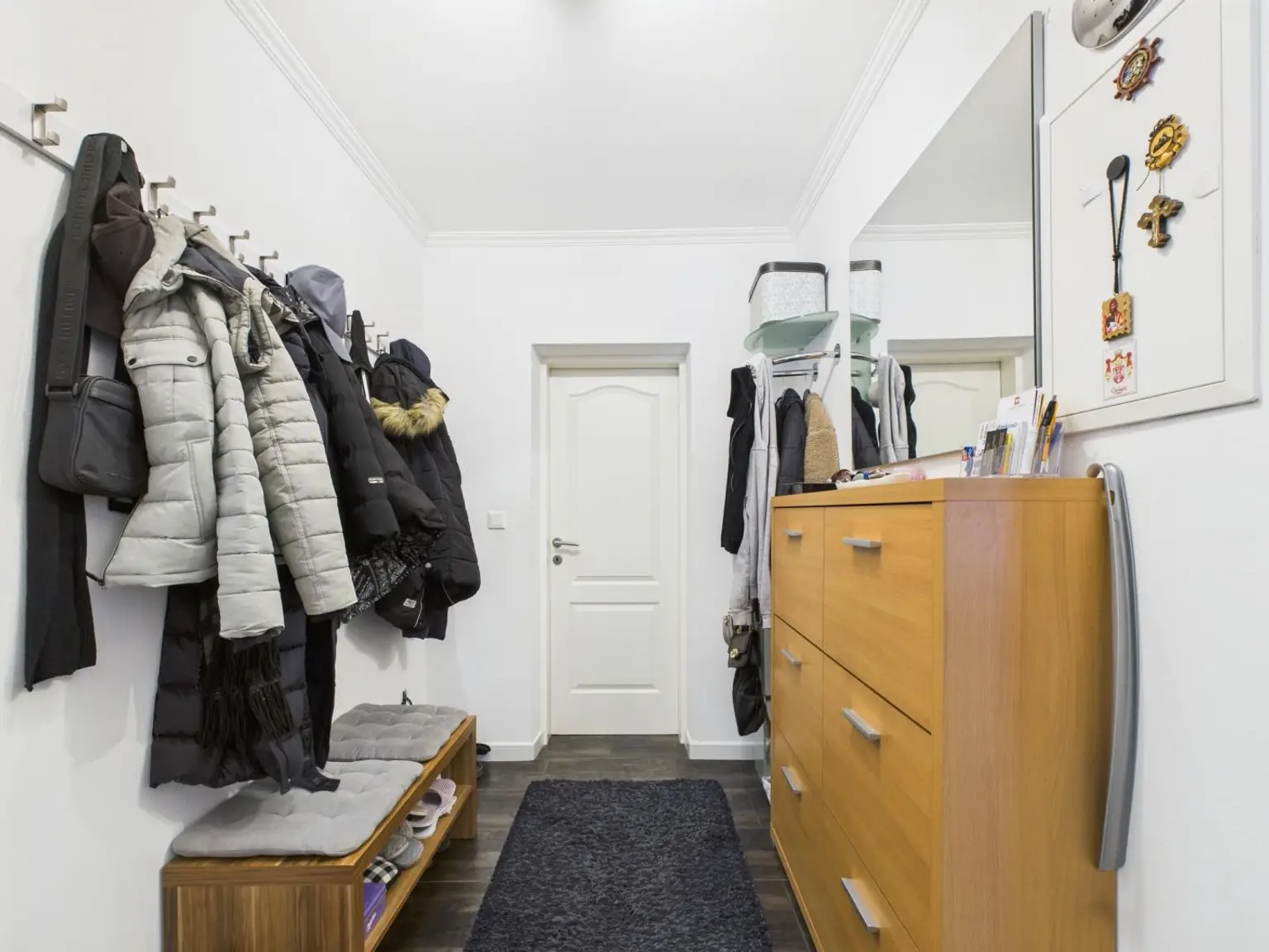 Eingang und Vorraum EG