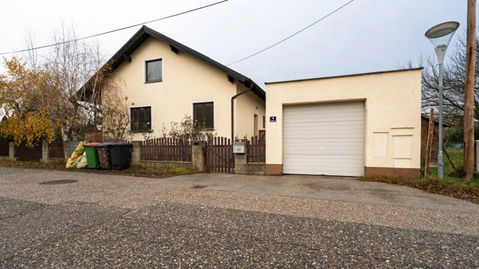 Ihr Haus in Probstdorf: Einfamilienhaus mit Terrasse, Garage und viel Potential!