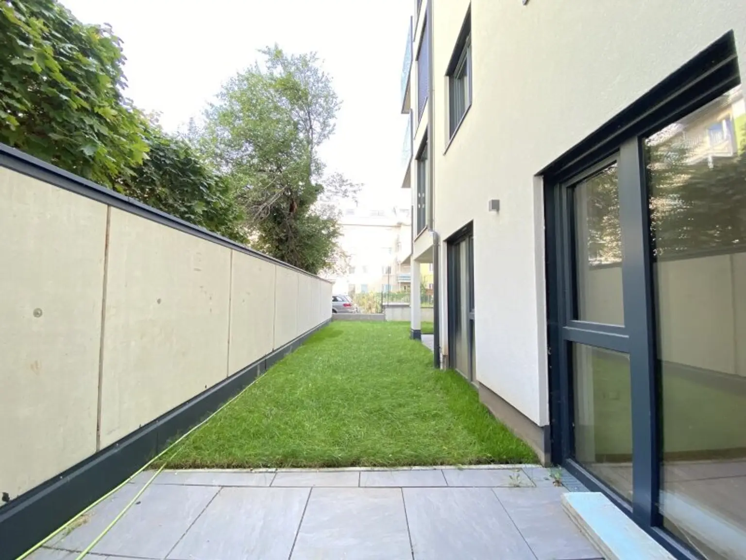 Neuwertige Gartenwohnung an der Langobardenstraße - Hofruhelage - Luftwärmepumpe