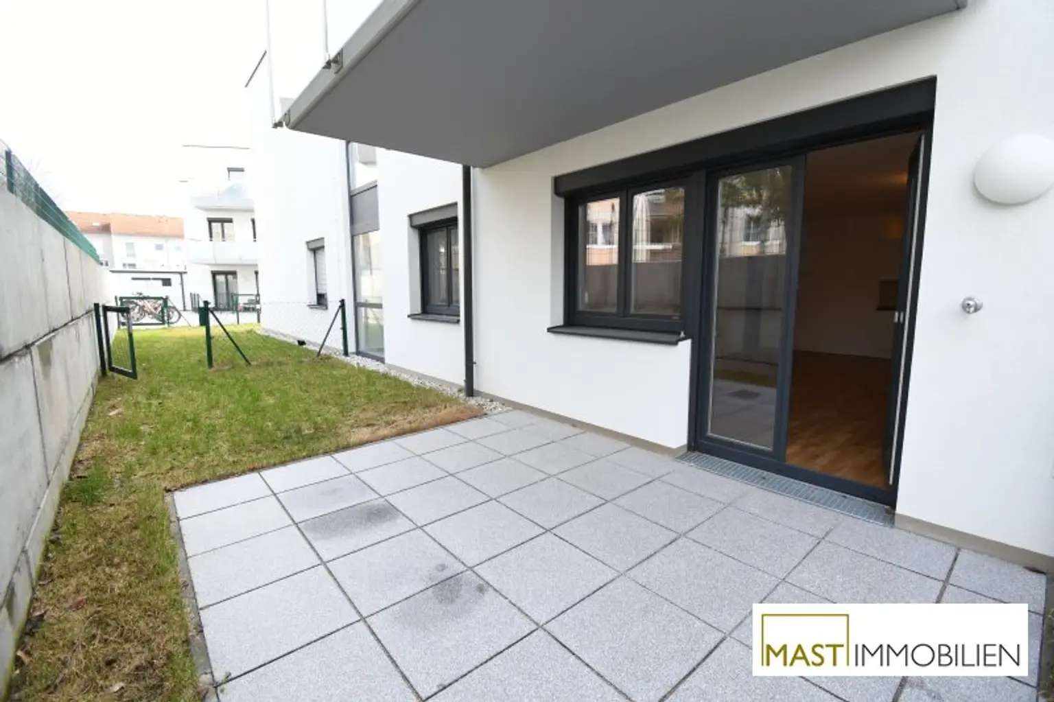 PROVISIONSFREI --- 2 Zimmer Garten Wohnung inkl. EWE Einbauküche & absoluter Ruhelage direkt in Spillern
