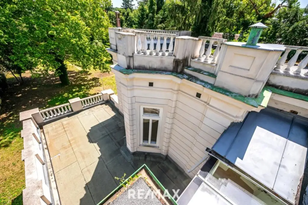 Rarität: Stadt-Villa mit weitläufigem Garten an exklusiver Hietzinger Adresse