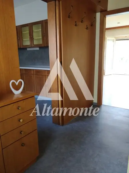 Helle 3-Zimmer-Wohnung im 3. Liftstock mit schöner Loggia - Nähe Augarten & Jakominiplatz, 8010 Graz