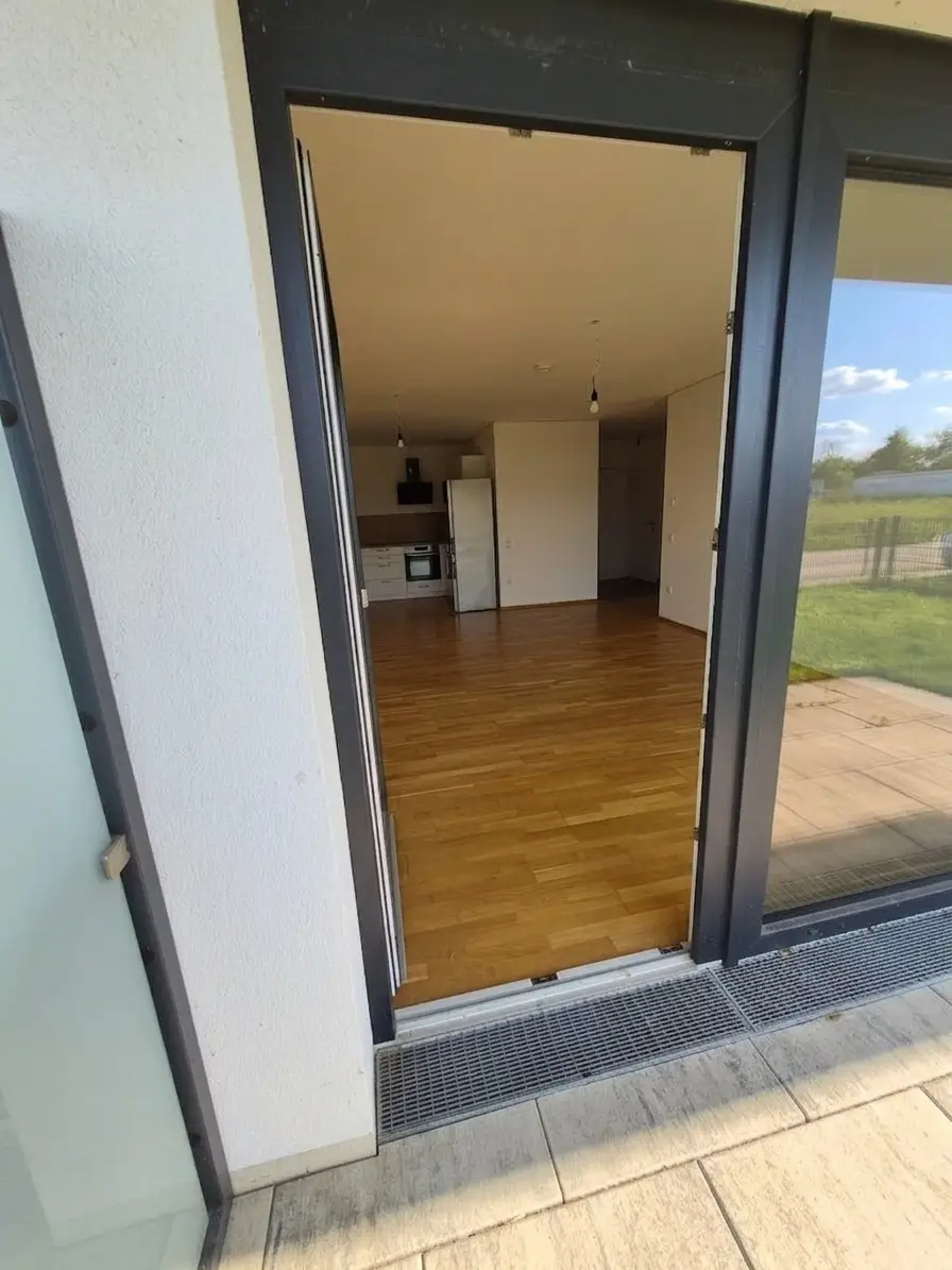 Neubau: Ca. 54 m² Wohnung mit ca. 28 m² Eigengarten