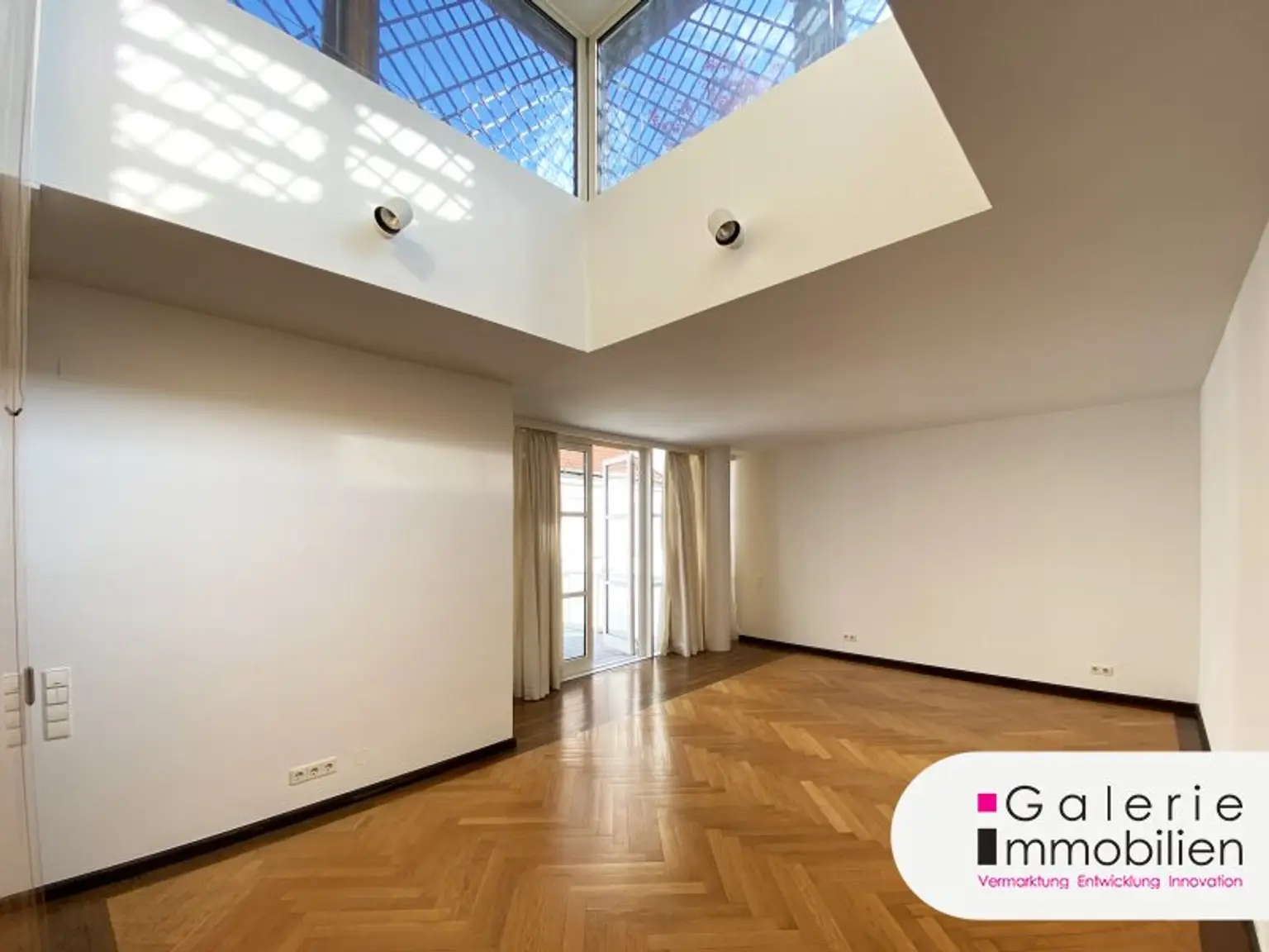 Der gläserne Kubus 2.OG