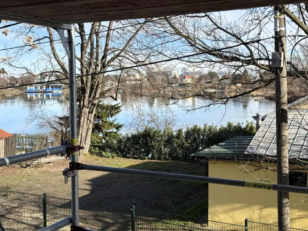 Charmante Terrassenwohnung an der Alten Donau – Provisionsfrei f. Käufer // Charming terrace apartment at the Old Danube – Buyer comm. free! //