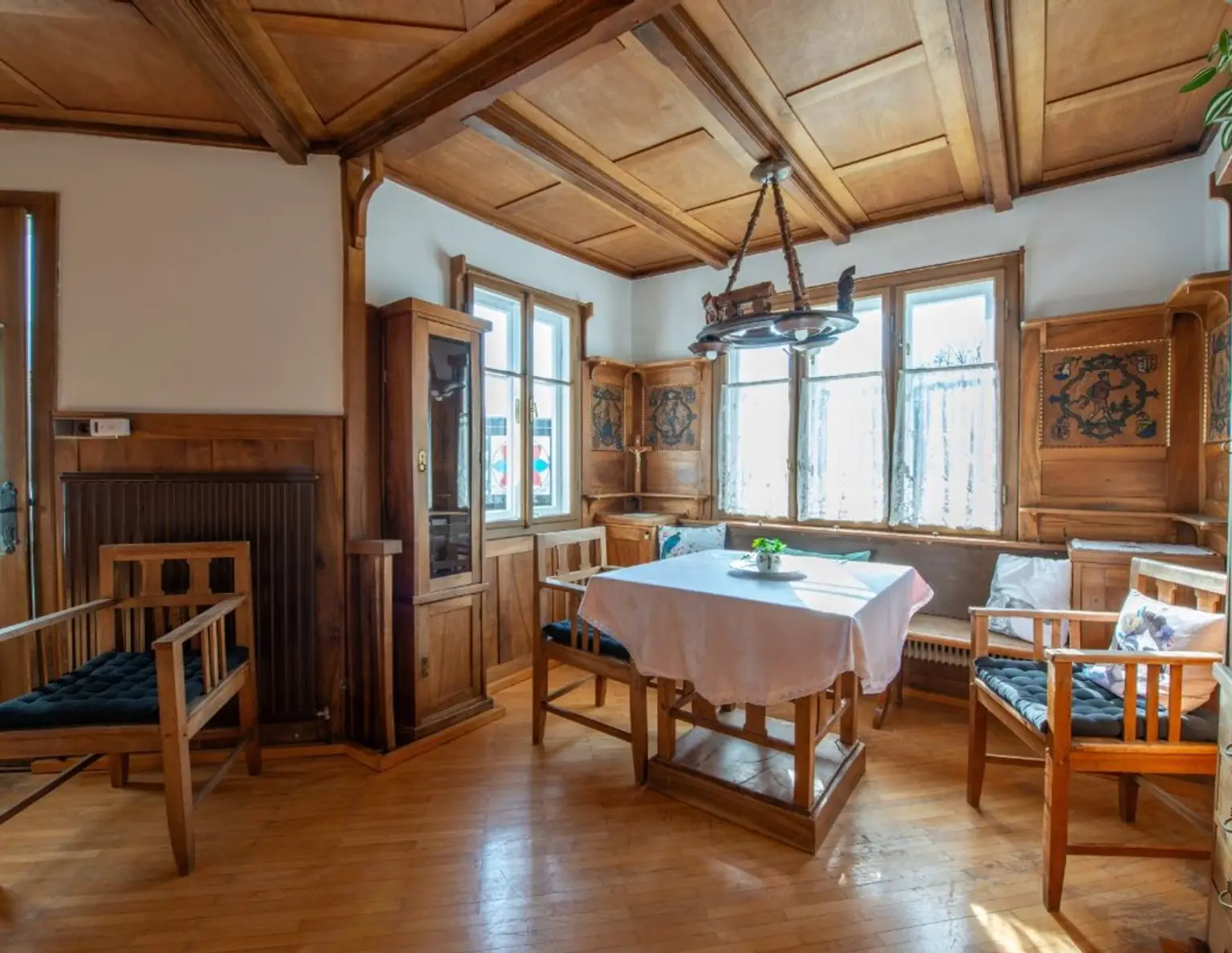 Liebliches Wohnhaus mit traditionellem Stil in Traunkirchen