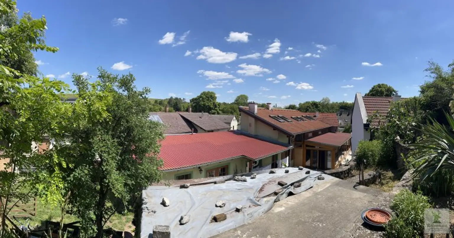 Einzigartiges Liebhaberobjekt mit toskanischem Flair, riesigem Garten, herrlichem Wintergarten, in Prottes - 35 Min von Wien - 8 Minuten von Gänserndorf