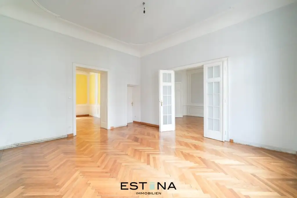 Hochwertige 5-Zimmer-Wohnung mit exklusiven Vorteilen und viel Platz
