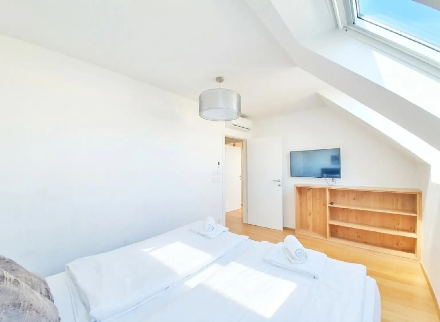 Schlafzimmer 2