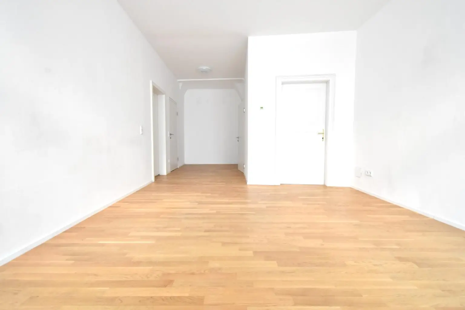 Bürofläche mit Blick zum Eingang