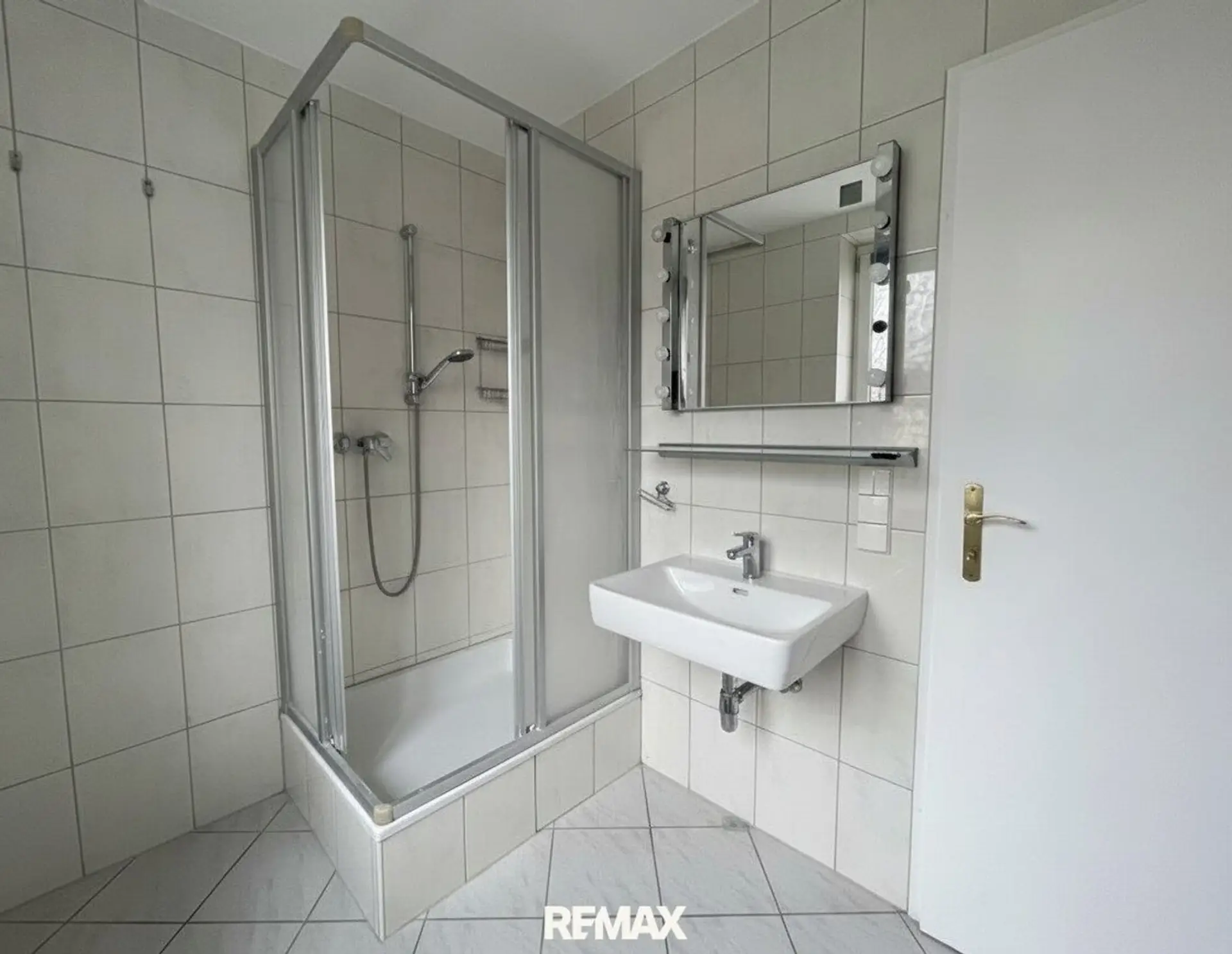 Neuer Preis: 4,5-Zimmer-Wohnung mit Loggia und Balkon in Zentraler Lage
