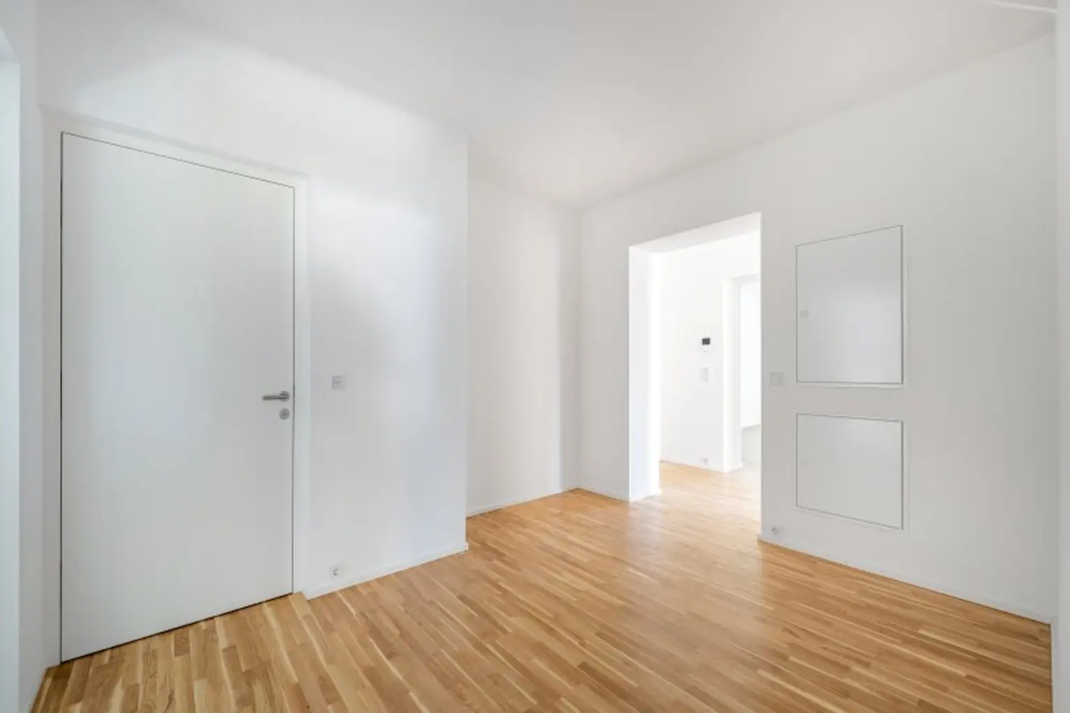 ELEGANZ TRIFFT MODERNE: Luxuriöse 3-Zimmer-Wohnung mit sonnigem Balkon inkl. Bergblick im Villenviertel zu mieten!