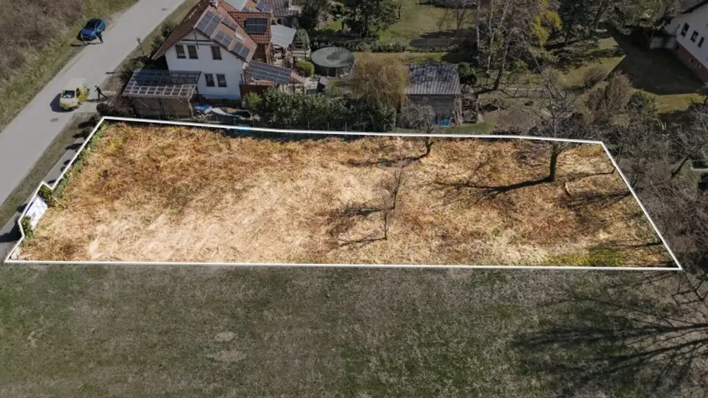 1030m² Baugrund, teilbar, 4 Wohneinheiten möglich, sonnige in Siedlungslage in Obergänsendorf