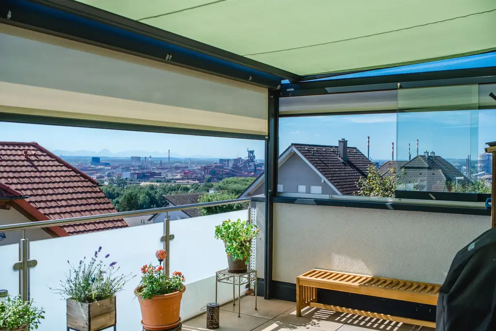 HOCHWERTIGE 5 ZIMMERWOHNUNG MIT BALKON IN TOLLER AUSSICHTSLAGE