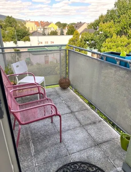 Helle 2-Zimmer-Wohnung mit Balkon & TG-Platz