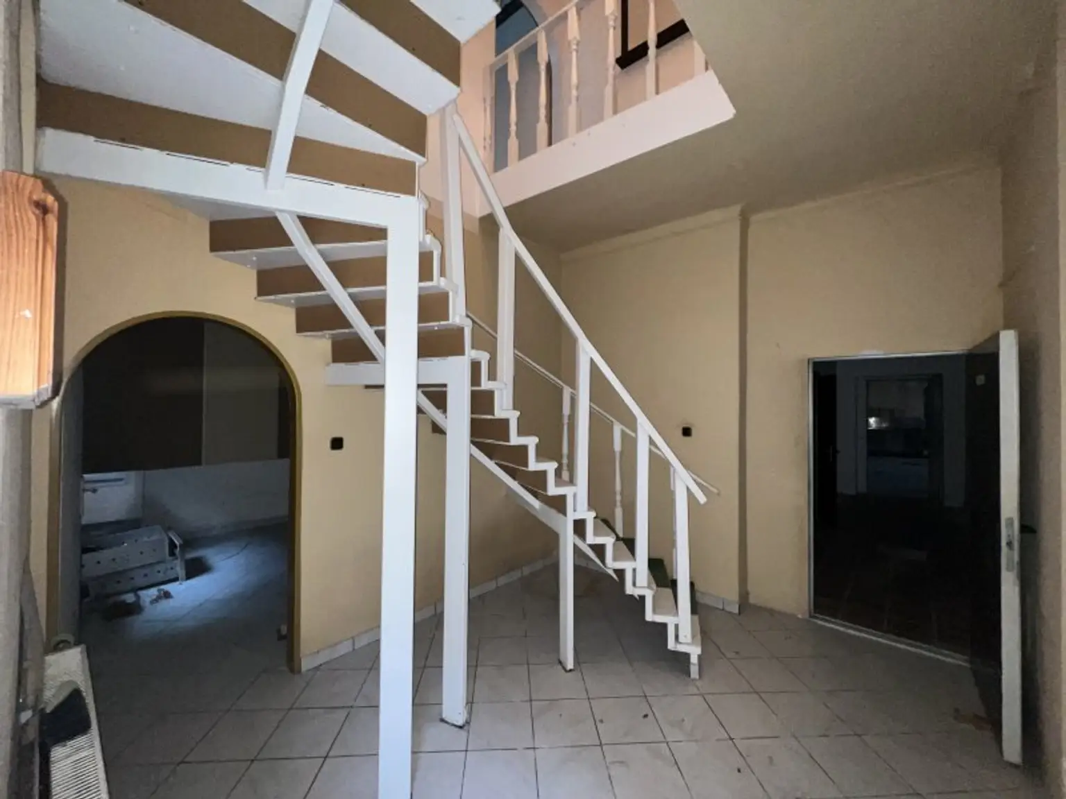 Treppenaufgang zum Obergeschoss