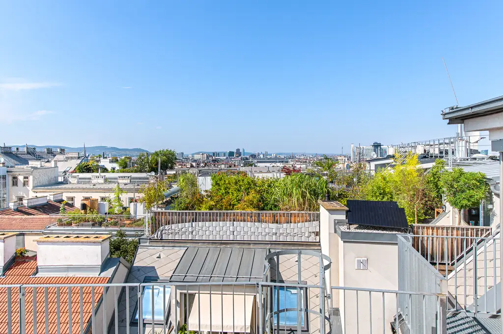 Stilvolle Dachgeschoßwohnung mit Terrasse & U-Bahn-Nähe in 1030