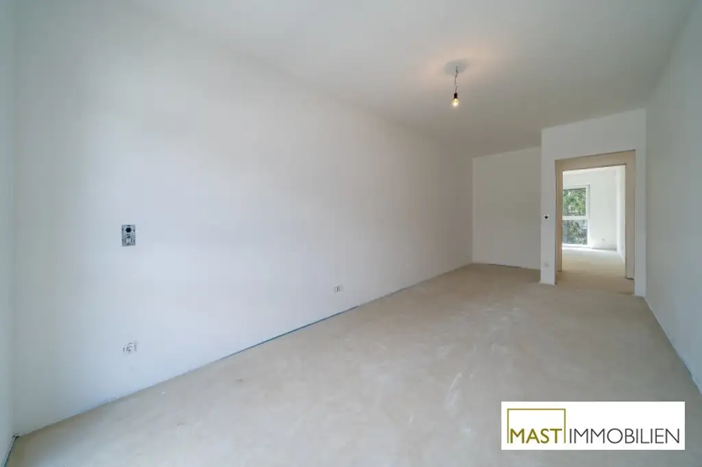 5-Zimmer Reihenhaus in Strasshof in Zentrumslage – Wohnen im Grünen bei Wien!