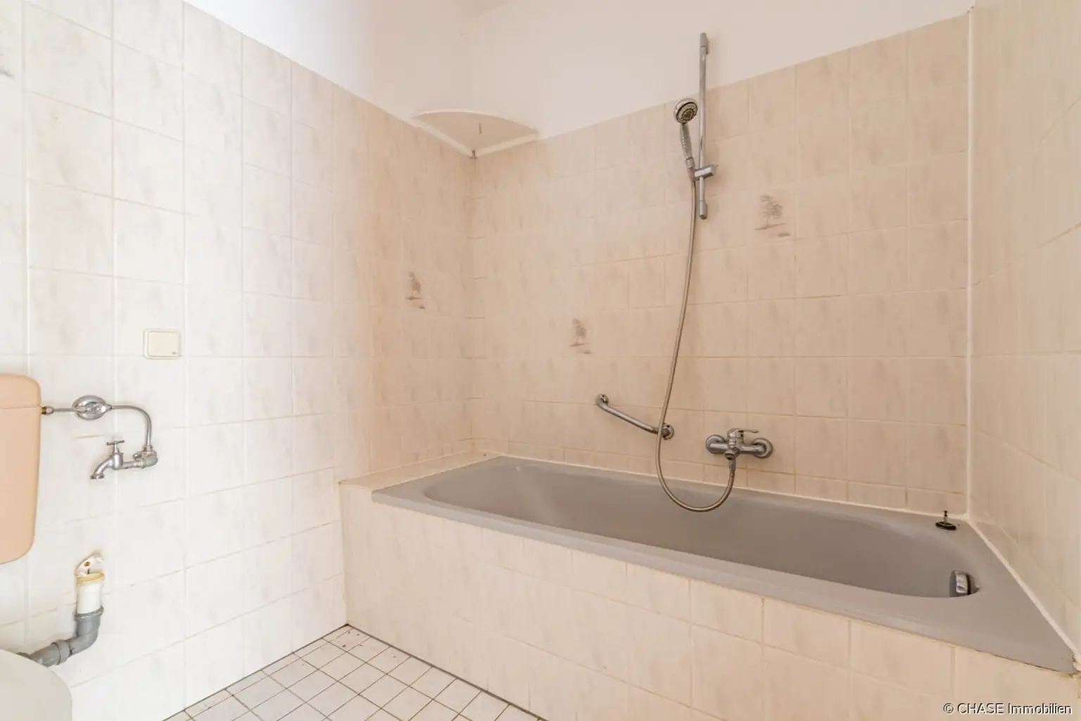 EG Hinten - Badezimmer 1