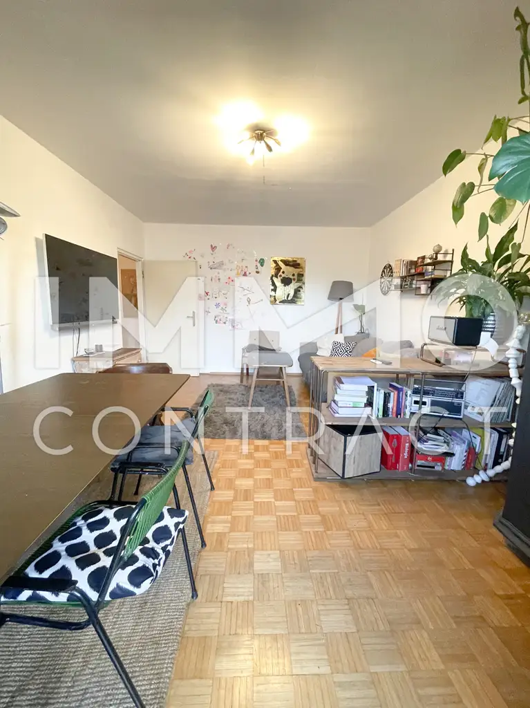 WARMMIETE! IDEALE WG ODER FAMILIENWOHNUNG  MIT LOGGIA! 4 ZIMMER + SEPARATE KÜCHE!