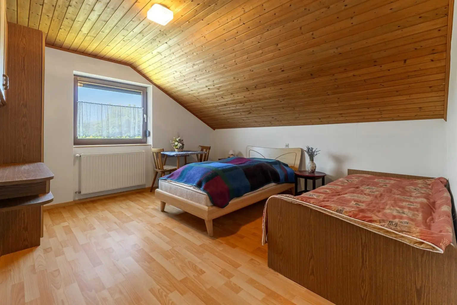 Schlafzimmer OG