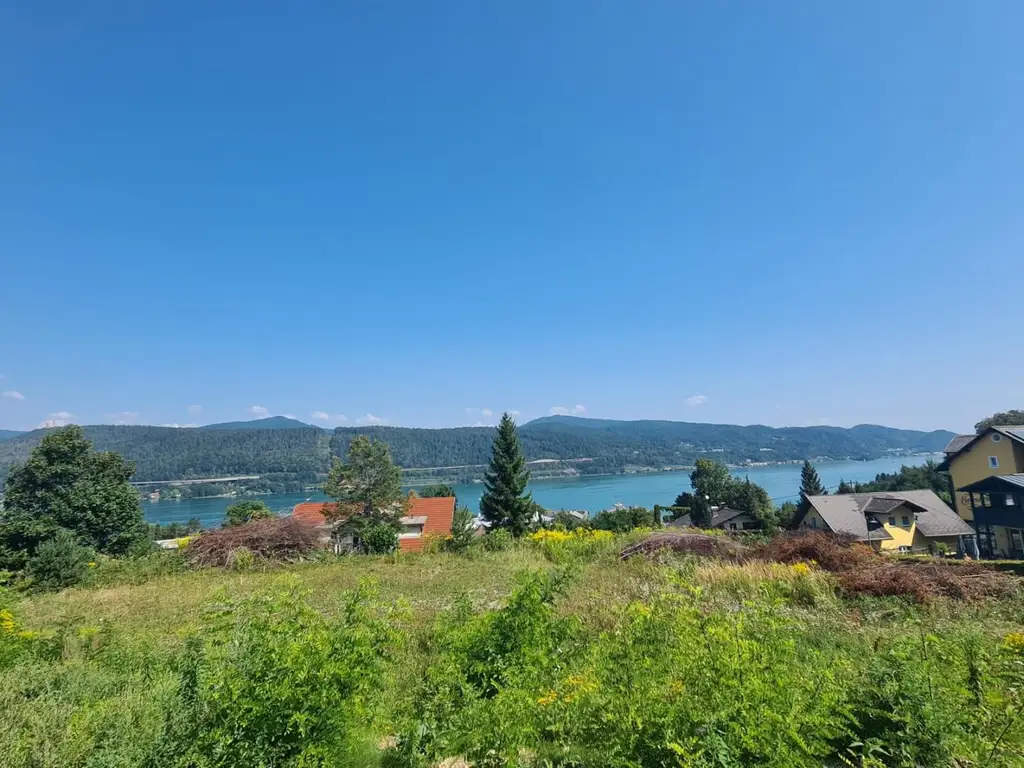 Grundstück mit unverbaubaren Blick auf den Wörthersee