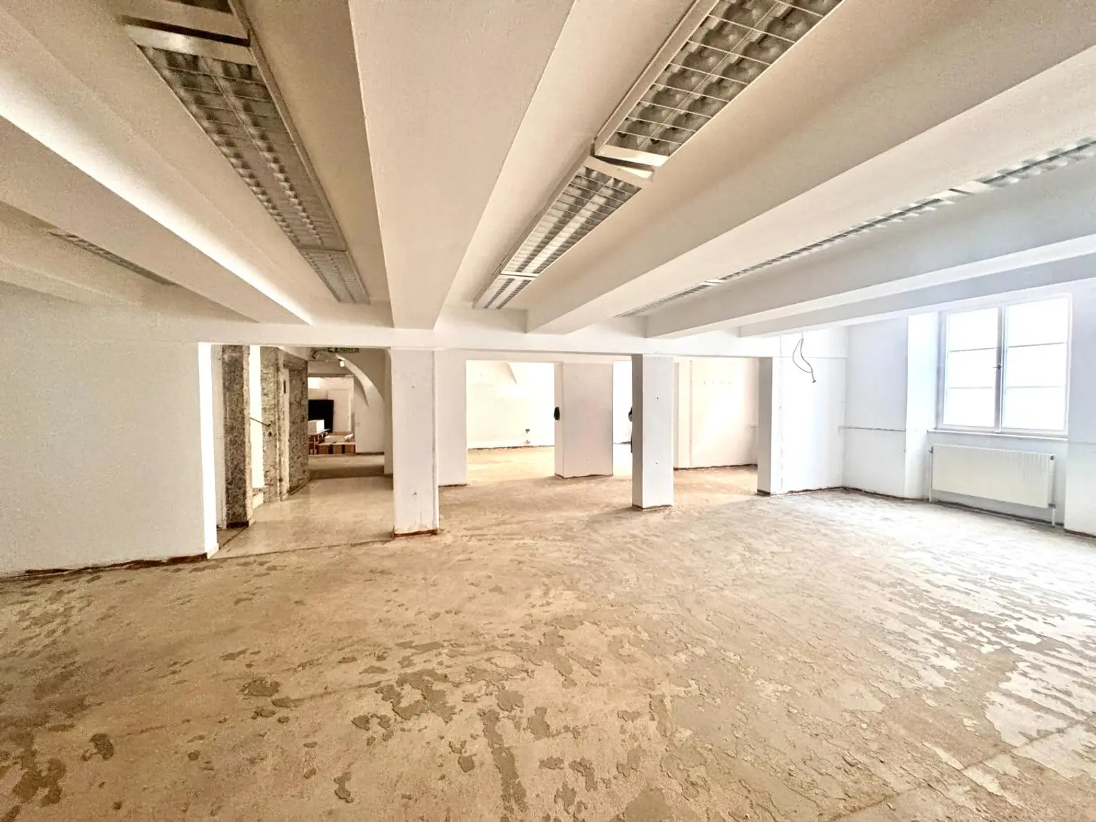 FLAIR *75 m² WORKSPACE + BENEFITFLÄCHEN *ENGE GASSE