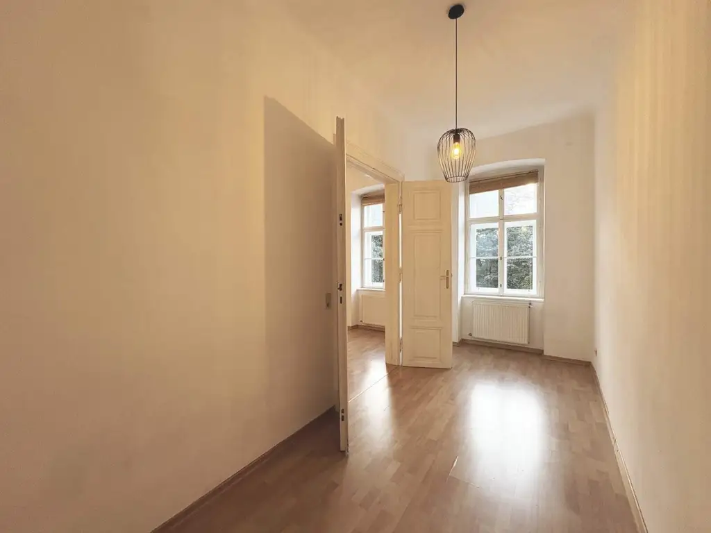 Gemütliche 2-Zimmer-Wohnung -
Parkblick - Nähe Altes AKH!