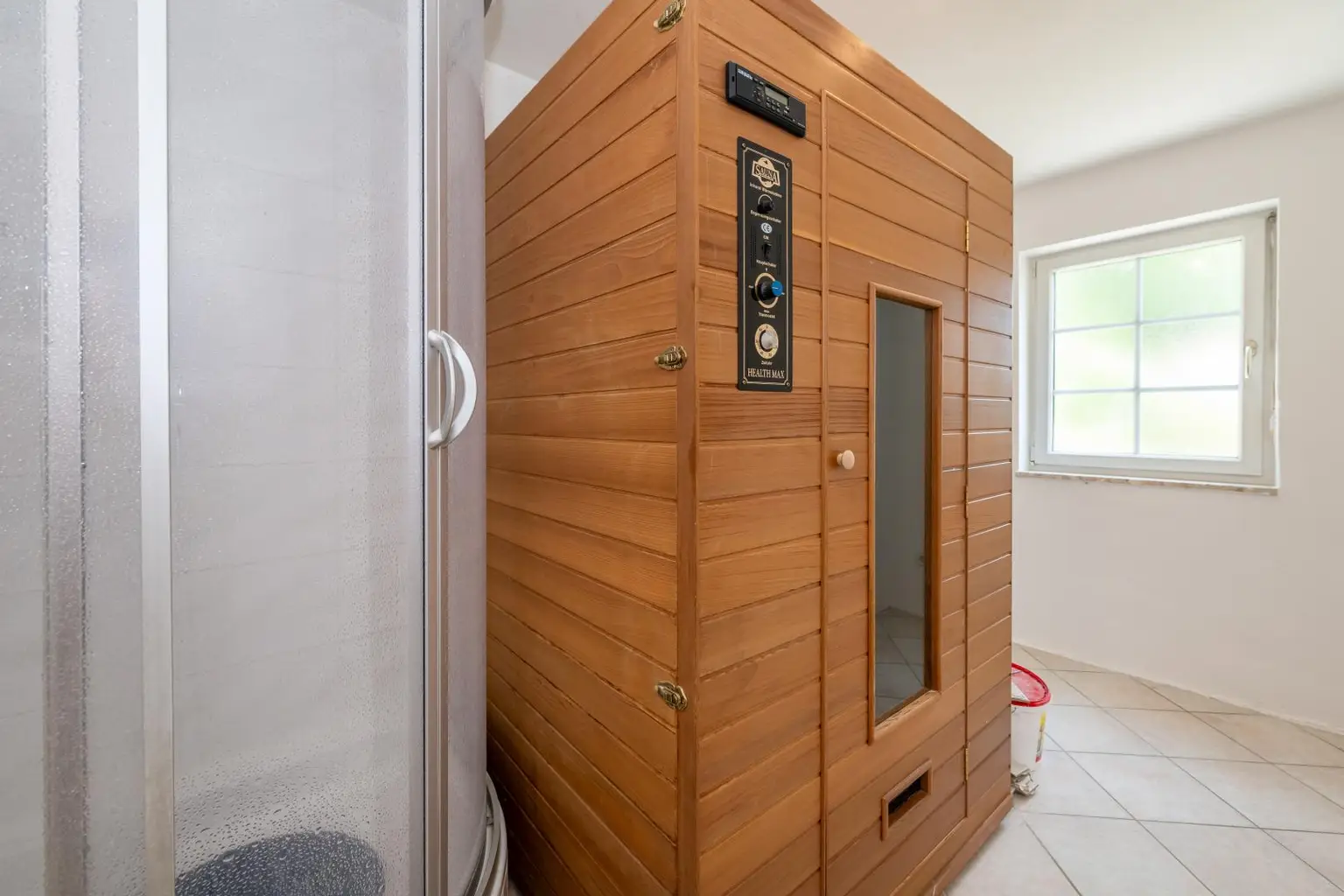 Sauna und Dusche