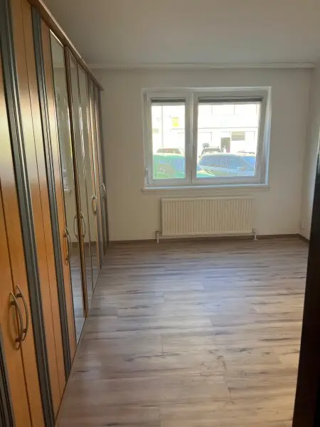 Frisch renovierte 3-Zimmer-Wohnung; auch für WGs geeignet