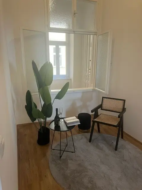 UNBEFRISTET: Charmante Altbauwohnung nahe Volkstheater