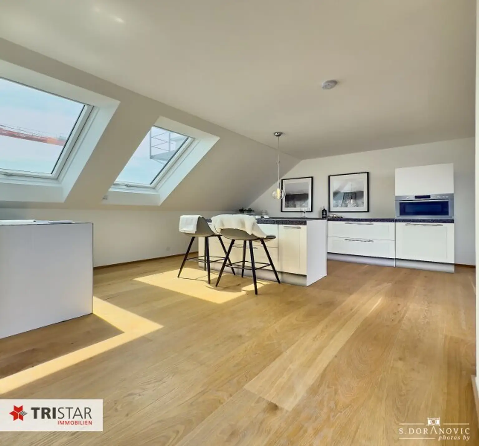 NEU! ++ NÄHE SCHÖNBRUNN ++ EXKLUSIVER DACHAUSBAU IM GRÜNDERZEITHAUS ++ BEZUGSFERTIGES EIGENTUM IN TOPLAGE – 1120 WIEN ++
