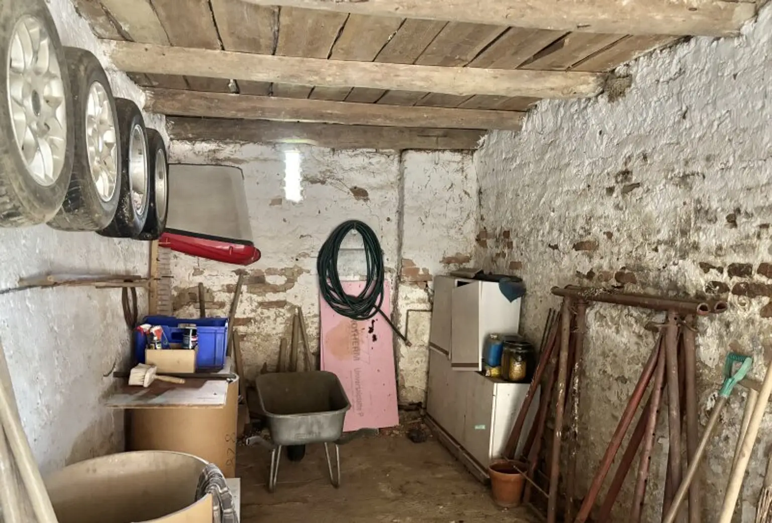 ** GARTENTAGE ** ren.bed. Landhaus mit bezauberndem Grundstück !! Ca. 7.200m 2 Wald inklusive !!