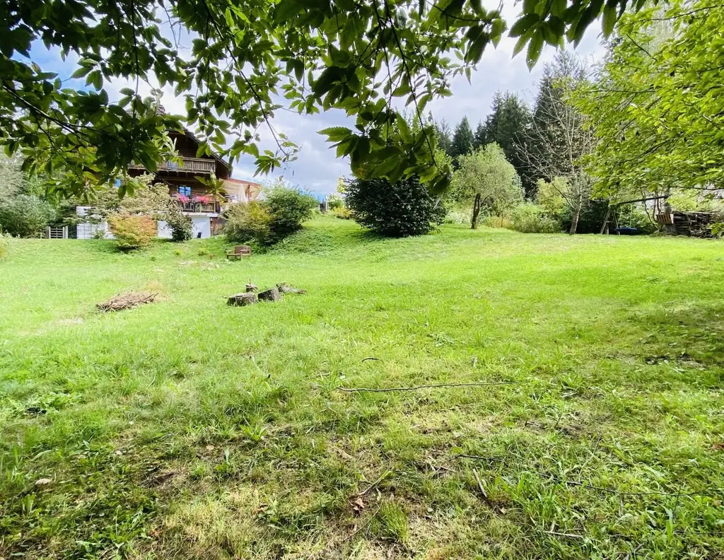 Weißkirchen: Idyllisches Baugrundstück im Grünen mit vielfältigen Gestaltungsmöglichkeiten