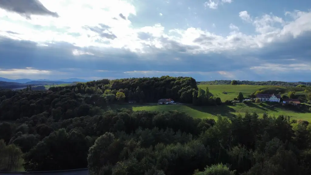Grundstück für Bauträger oder Sport- und Thermenprojekt. Raum für Ihre Vision.