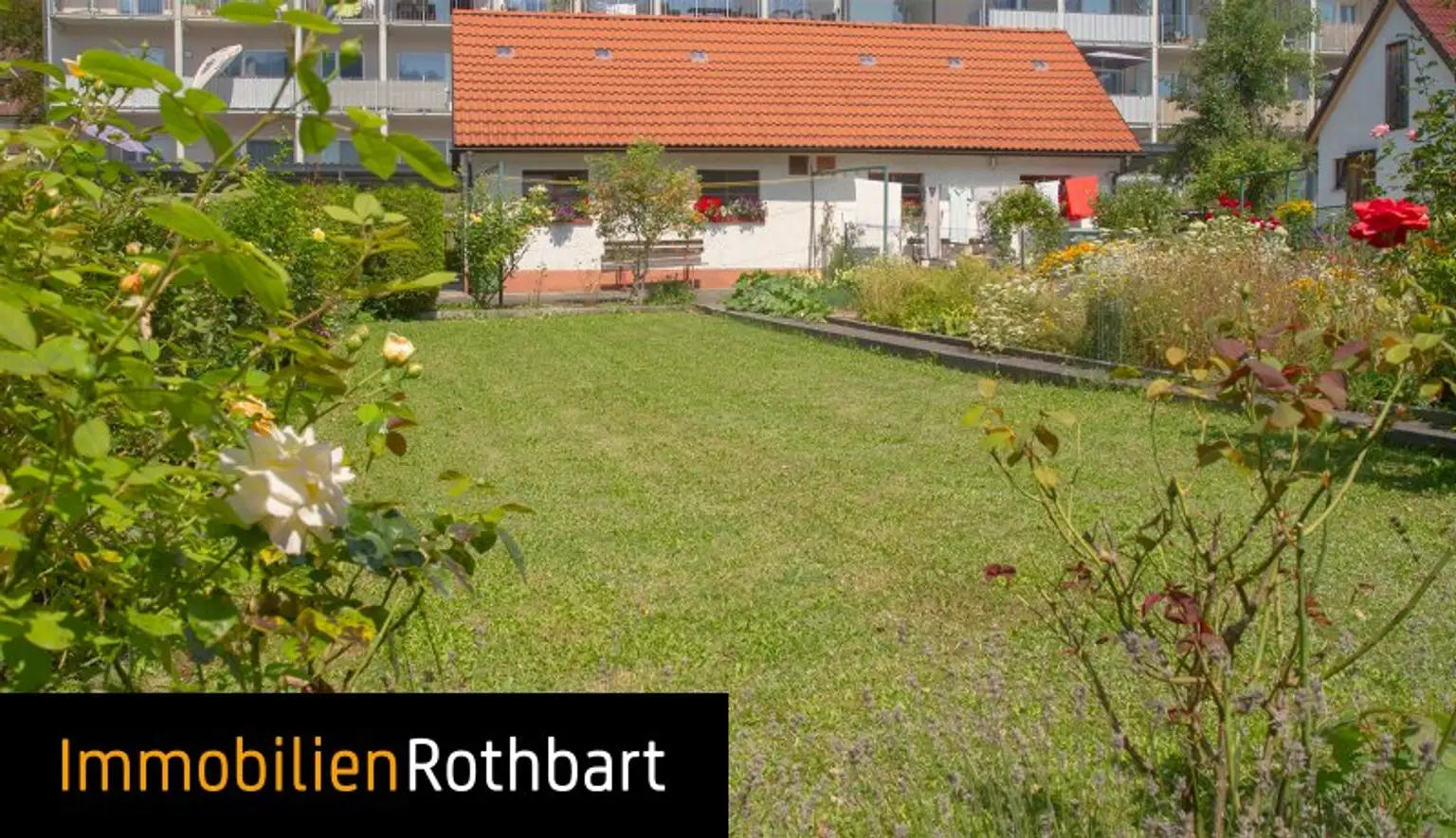 Eckreihenhaus mit Grund und kleinem Vorgarten in ruhiger Wohngegend!