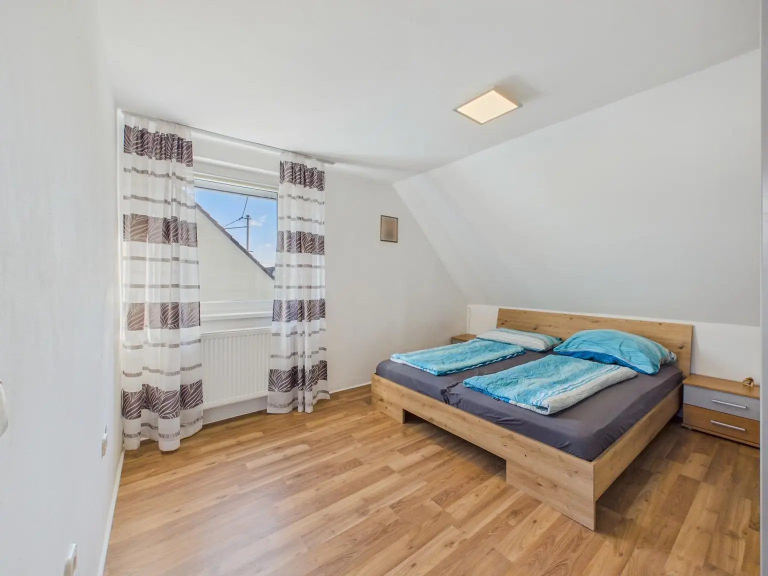 Schlafzimmer DG 1
