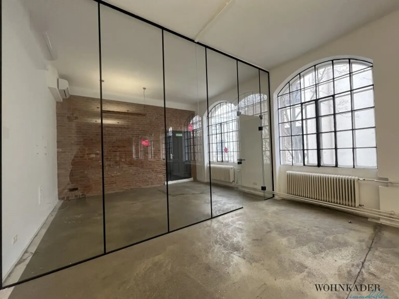 Modernes Loft-Büro in historischer Seidenfabrik – einzigartiger Backsteincharme & hochwertige Ausstattung