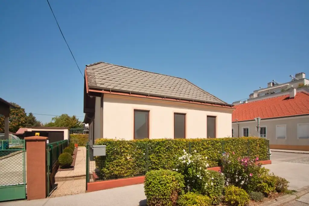 Gepflegtes, charmantes Haus im schönen Fischamend | ca. 122 m² Wohnfläche auf einer Ebene | 5 Zimmer | Garten & Garage