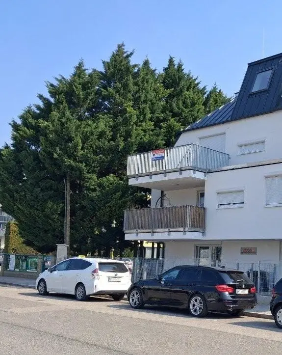 18 Außenansicht 1220