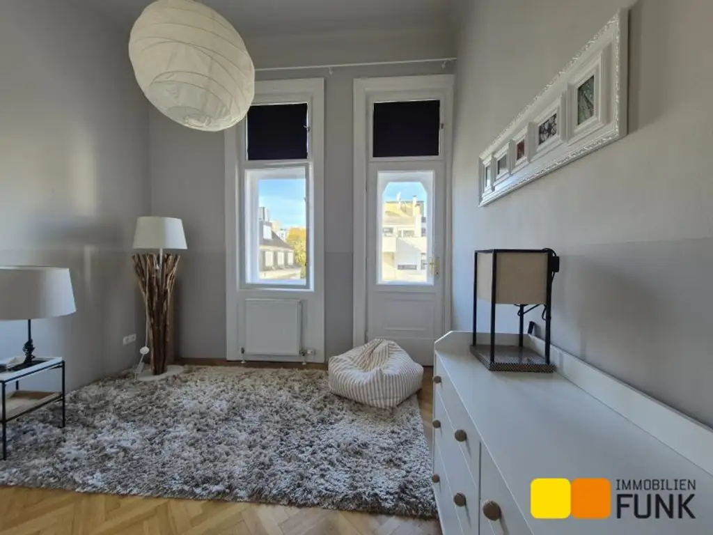 Herrschaftliche 5-Zimmerwohnung mit Balkon