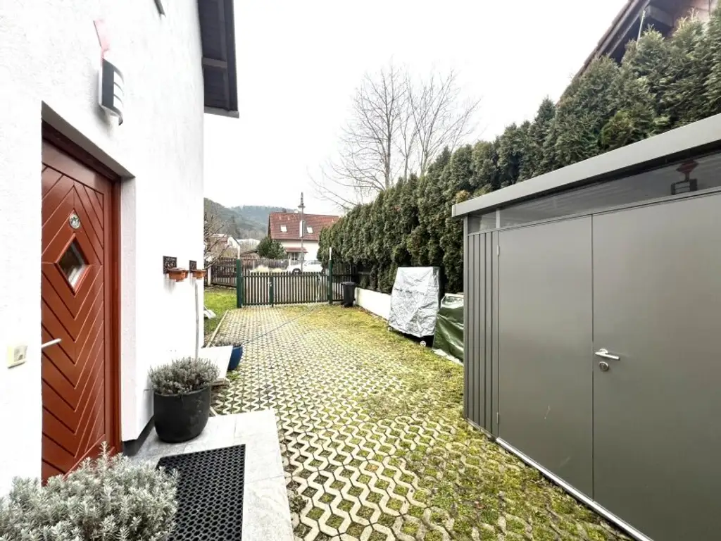 (!) Familienhit mit Charme - gut geschnittene Doppelhaushälfte mit Garten & Pool in Gaaden (!)