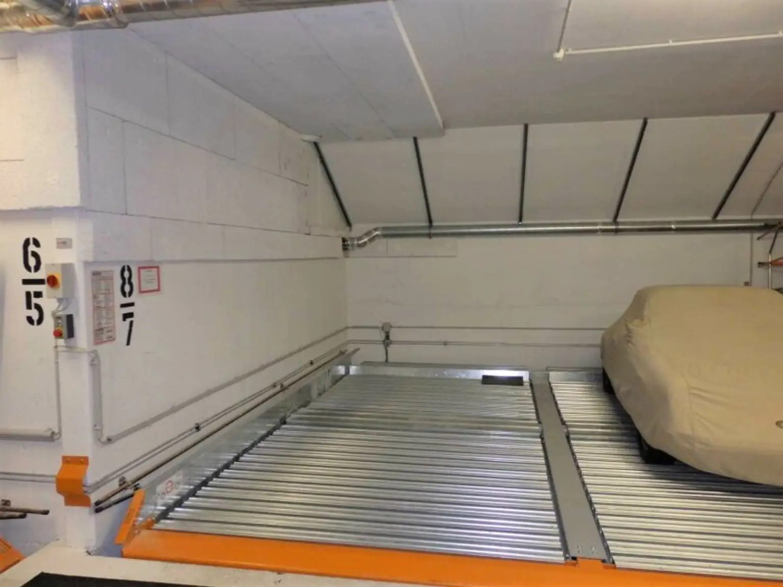 Garagenplatz mit guter Verkehrsanbindung in Hernals!