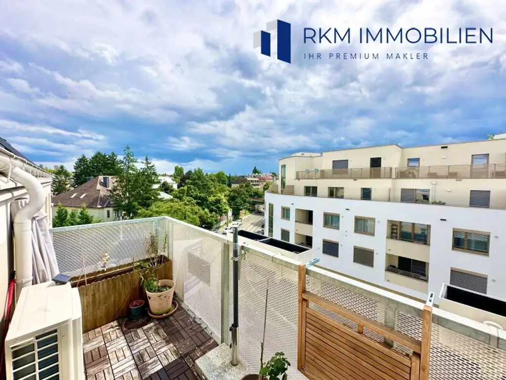 Neuwertige Dachgeschoßwohnung mit Balkon in 1130 Wien – Ihr neues Zuhause!