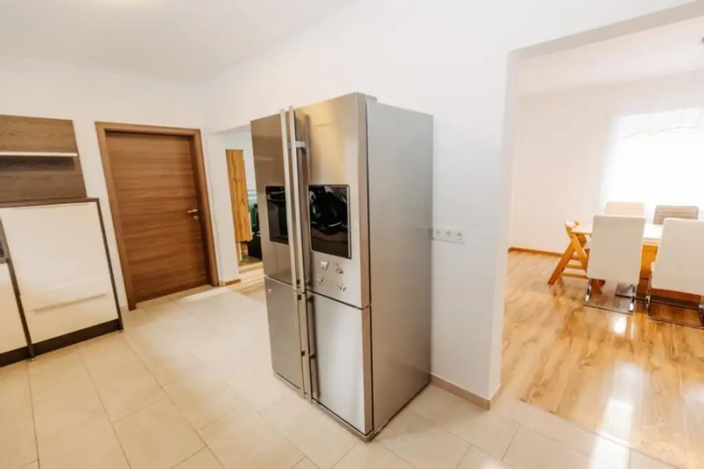 Verträumtes Bauernhaus neu adaptiert (2013) mit Toreinfahrt, Pool, Stadel und Schuppen